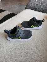 Schuhe baby Nike schwarz und weiß Hessen - Fernwald Vorschau