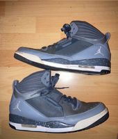 Nike Schuhe Jordans Gr 46 grau Niedersachsen - Uetze Vorschau