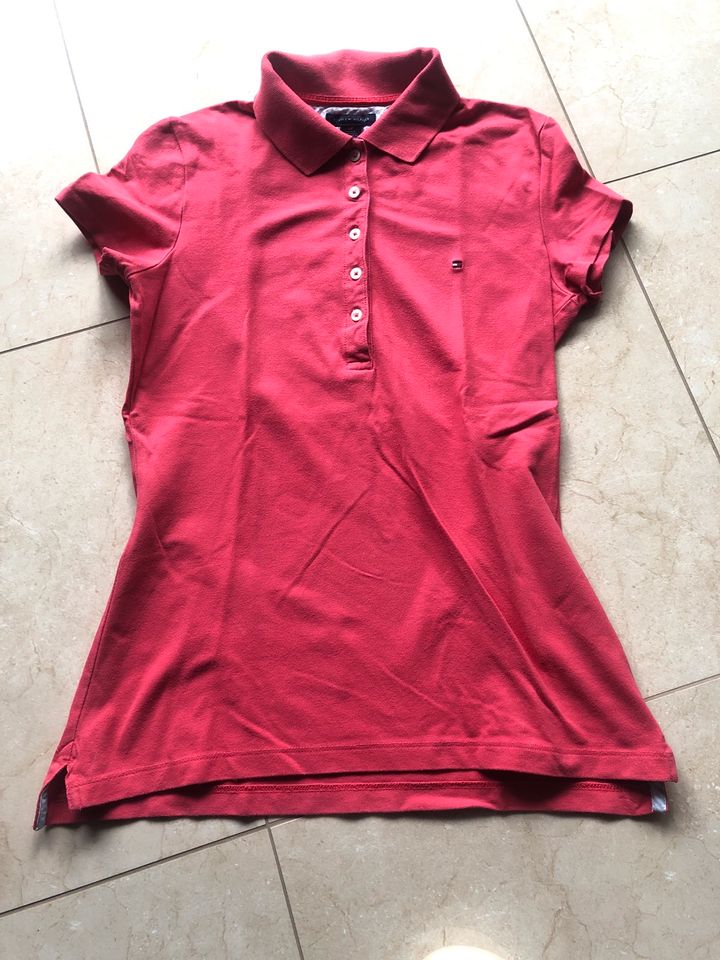 Poloshirt T-Shirt Gr. S Tommy Hilfiger in Bad Aibling