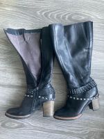 Schwarze Lederstiefel mit Nieten in Gr. 38 München - Milbertshofen - Am Hart Vorschau