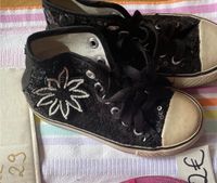 Chucks Schuhe mit Pailletten Gr.29 Baden-Württemberg - Neukirch Vorschau