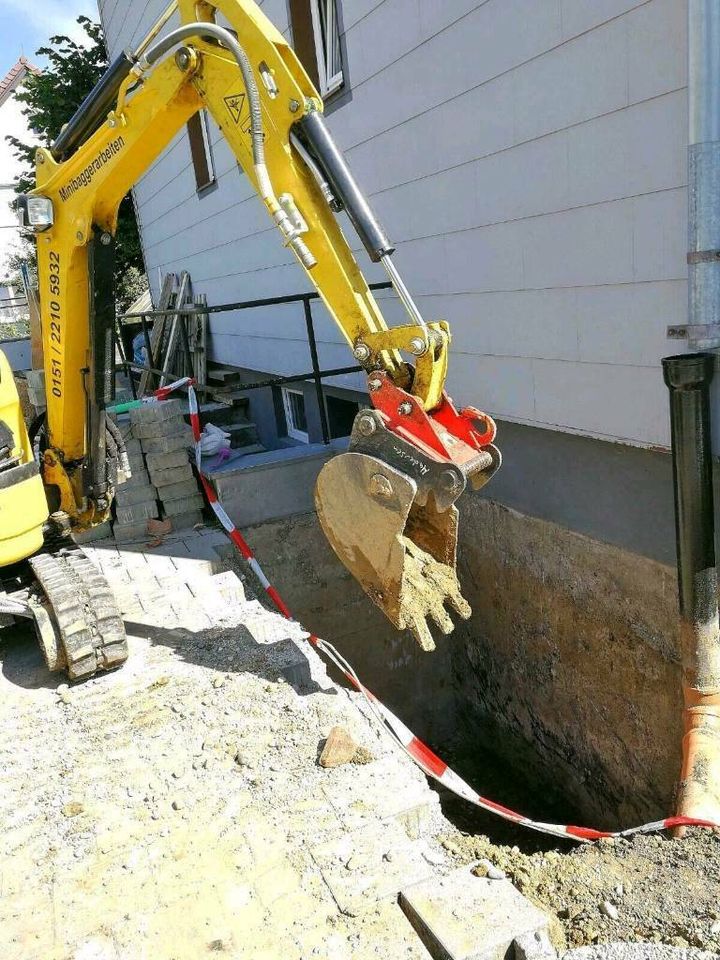 Biete: feuchte Keller trocken legen mit Minibagger, Keller Nass in Bayern -  Waldkraiburg