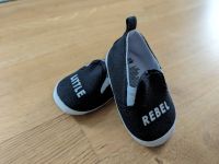 Krabbelschuhe für Babys 6-9 Monate Kr. München - Haar Vorschau