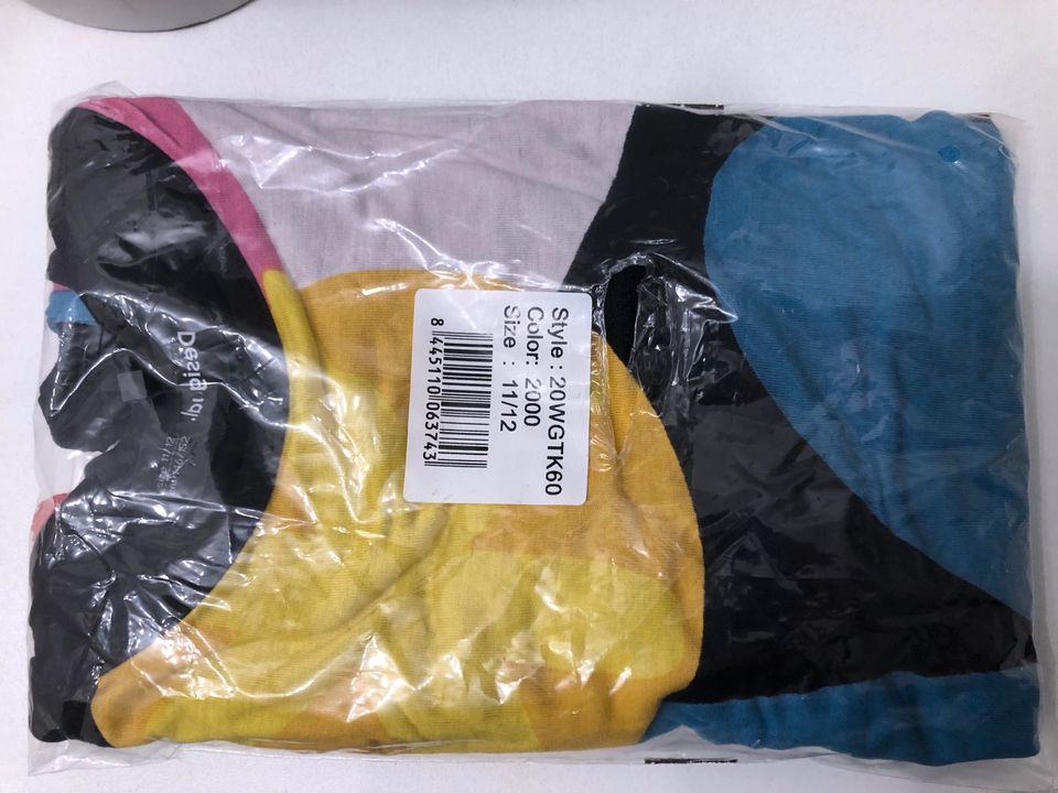 Buntes Mädchen Longshirt von Desigual Neuware 3 Gr. vorhanden in Würzburg