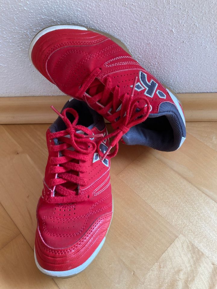 NEU! Sportschuhe/ Turnschuhe/ Sneakers von Kipsta, Größe 32 in Petershausen