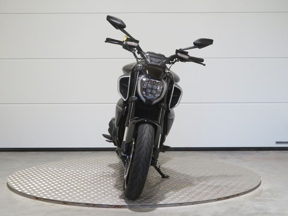 Ducati Diavel V4 in Neureichenau