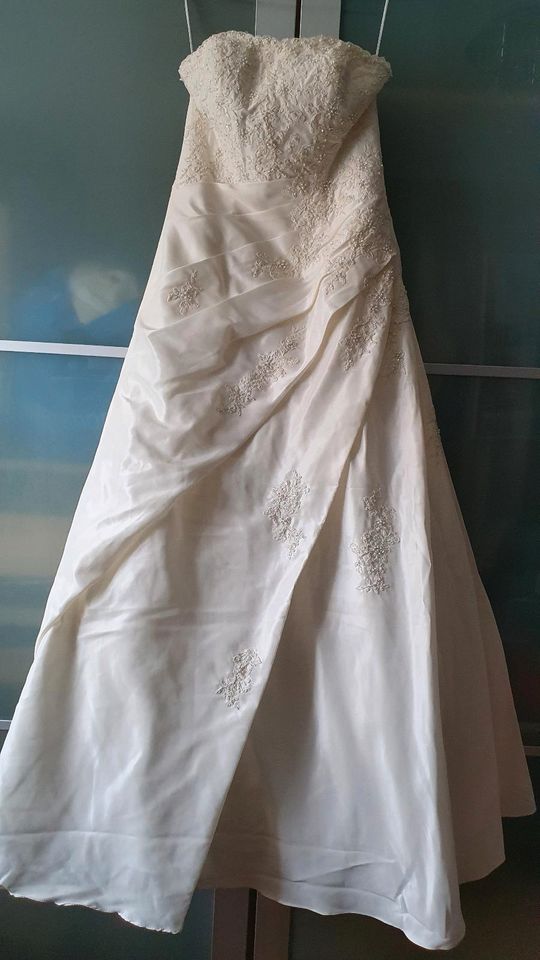 Brautkleid A-Linie Gr.40 wie neu in Dresden