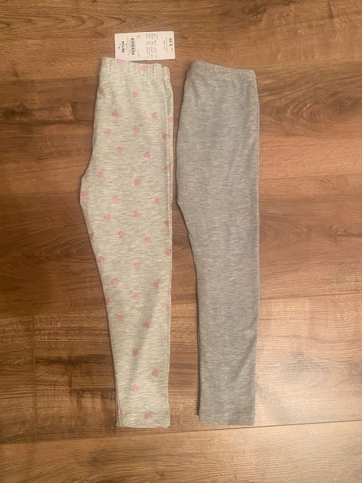 Mädchen Leggings Grau/Glitzer-Herzen Größe 110 Neu mit Etikett in Hemmingen