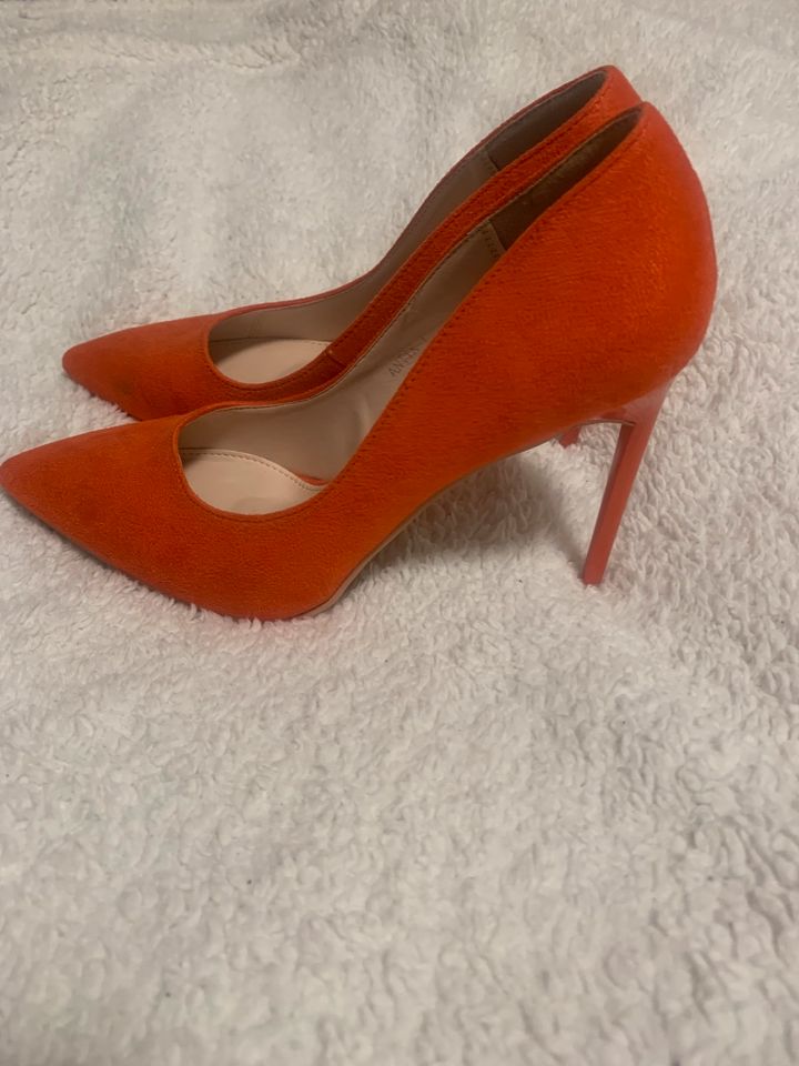 High heel Pumps Orange BEBO Gr 40 1 mal getragen in Lütjensee