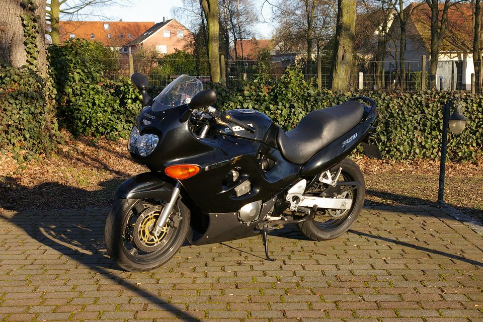 SUZUKI GSX750F in Bad Laer