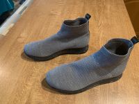 Stiefeletten Charmia Größe 39 Silber glänzend Nordrhein-Westfalen - Hamm Vorschau