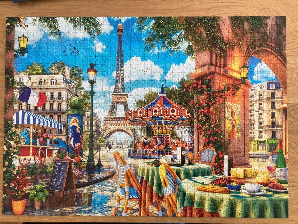 1000 Teile Puzzle Paris Eiffelturm Trefl vollständig in Köln