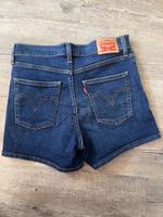 Levis Shorts kurze Hose 38 M super Zustand Duisburg - Duisburg-Süd Vorschau