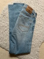 Tolle Hollister Herren Jeans hellblau W 30xL32 Niedersachsen - Bad Pyrmont Vorschau