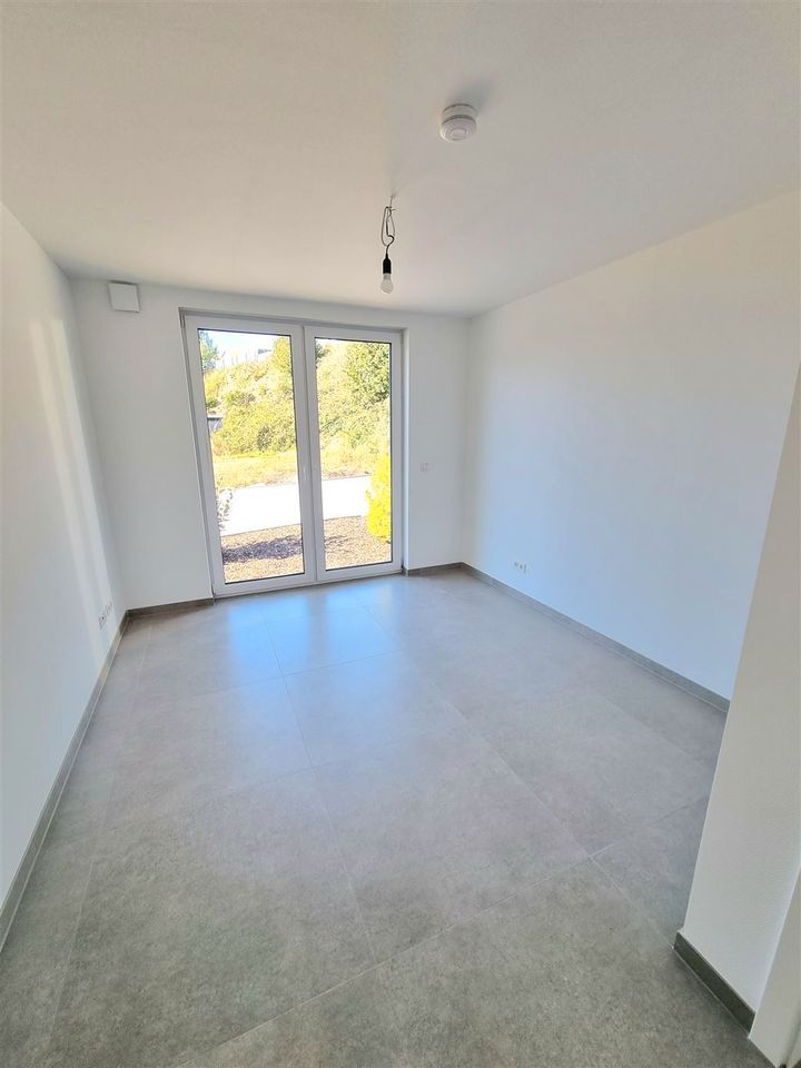 *** Neubau in begehrter Wohngegend - 4 ZKB Mietwohnung mit Terrasse wird in Homburg-Einöd ab sofort vermietet! *** in Homburg
