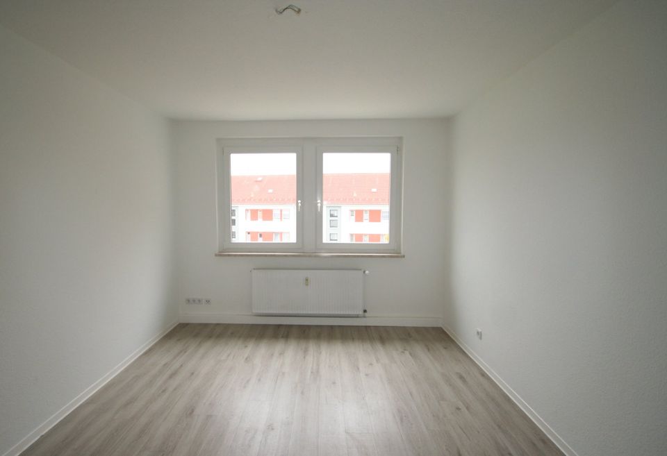 Etagen-Wohnung mit rießigem Balkon!!! in Hohenstein-Ernstthal