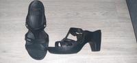 Crocs Sandalen mit Absatz Gr. 40/41 Nordrhein-Westfalen - Mülheim (Ruhr) Vorschau