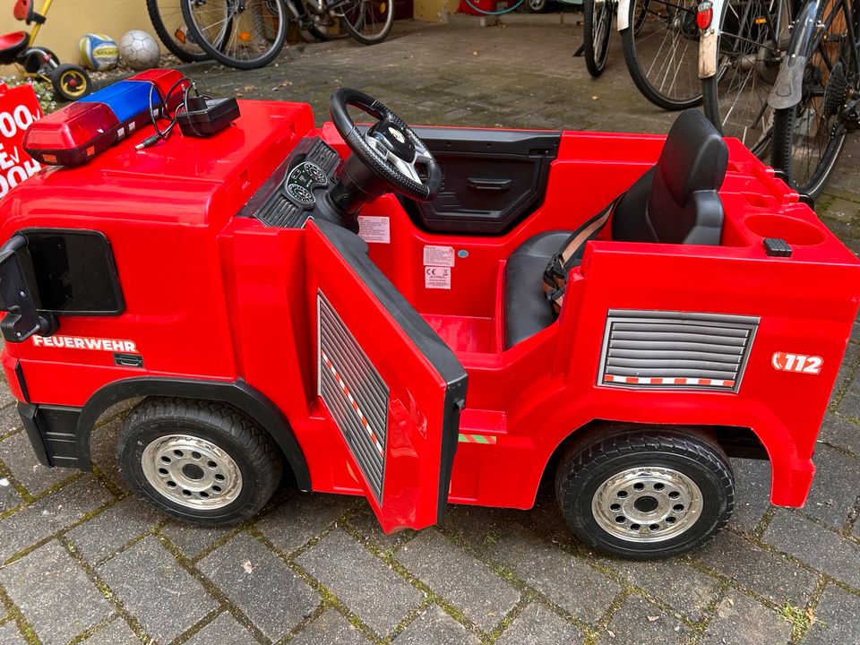 Kinder Feuerwehr Elektoauto in Magdeburg