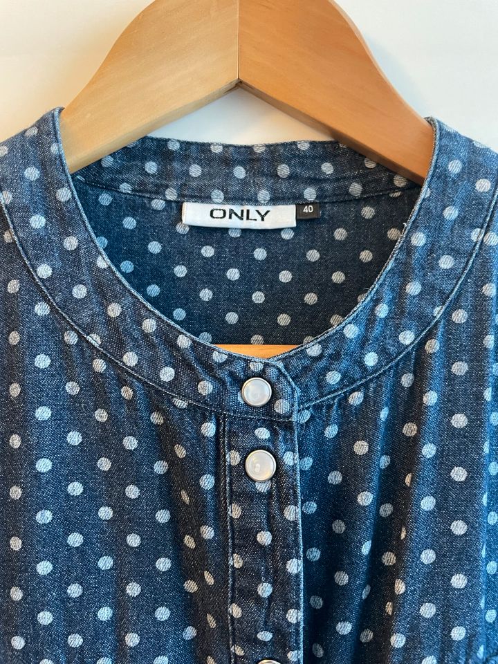 Only Jeansbluse Gr. 40 Polkadot in München