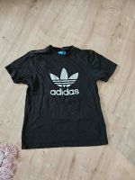 T-Shirt  Adidas schwarz mit weisser Adidas Rose Gr:"M" Nordrhein-Westfalen - Meerbusch Vorschau