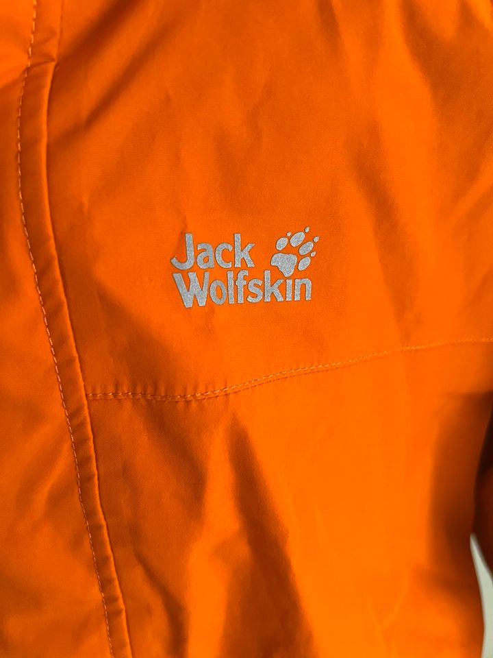 Jack Wolfskin Jacke Regenjacke Größe XS / 152 in Borken