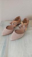 Sandalen Balerinas Pumps Slingback Wildleder Lack Quasten 37 Frankfurt am Main - Hausen i. Frankfurt a. Main Vorschau