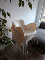 Stühle weiß stapelbar 6 Stück sehr guter Zustand, innen und außen Bayern - Fürth Vorschau