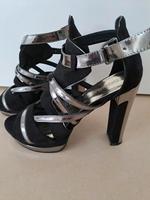 Sandaletten schwarz/silber Catwalk "Neu" Hessen - Bad Wildungen Vorschau