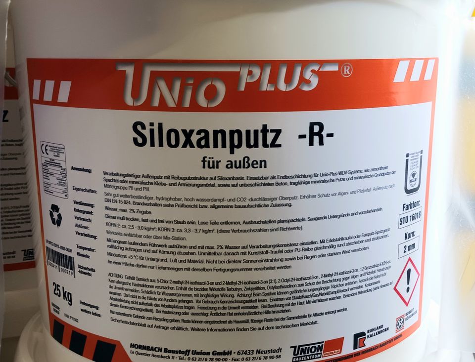 Unio-Plus Siloxanrillenputz 2mm farbig in Kandel