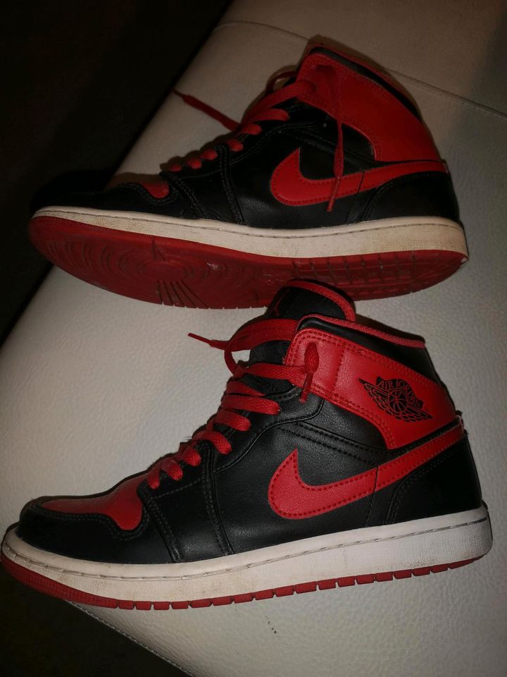 Air Jordan 1  Mid in Witzenhausen