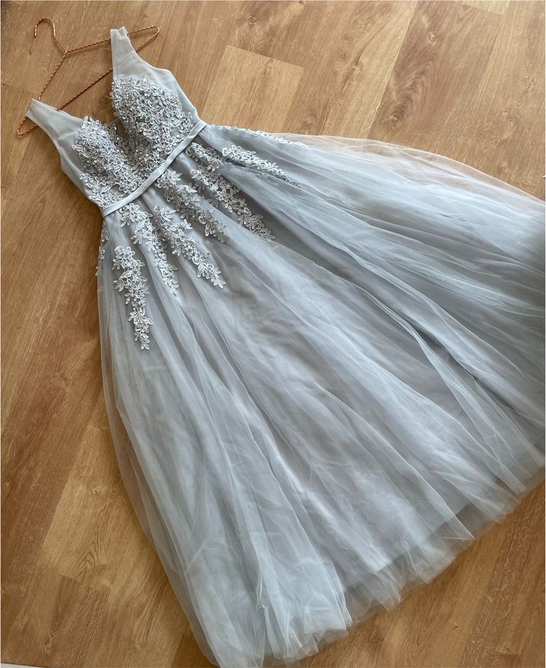 Ballkleid Abendkleid Prinzessin Hochzeit blau grau eisblau S in Innenstadt  - Köln Altstadt | eBay Kleinanzeigen ist jetzt Kleinanzeigen