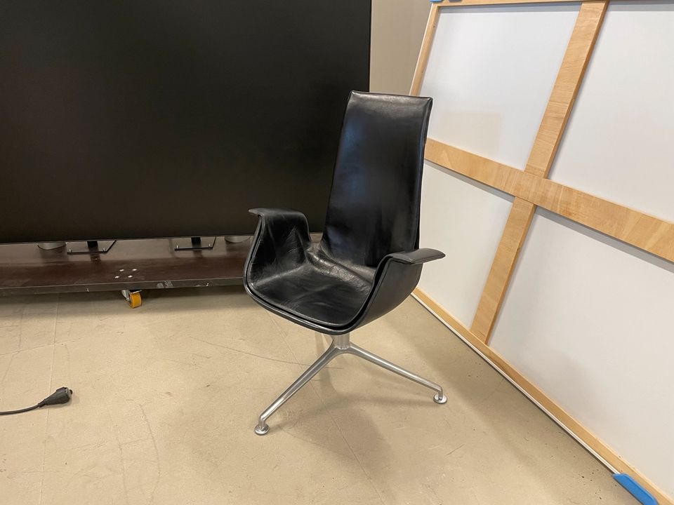 Walter Knoll FK Schalensessel Tulip Chair Designerstuhl in Hennef (Sieg)