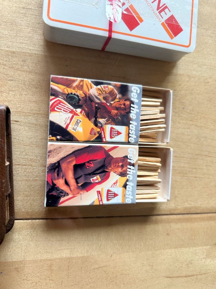 HB Zigaretten Sammlung Krone Marlboro Tasche Skat Feuerzeug Karte in Meckenbeuren
