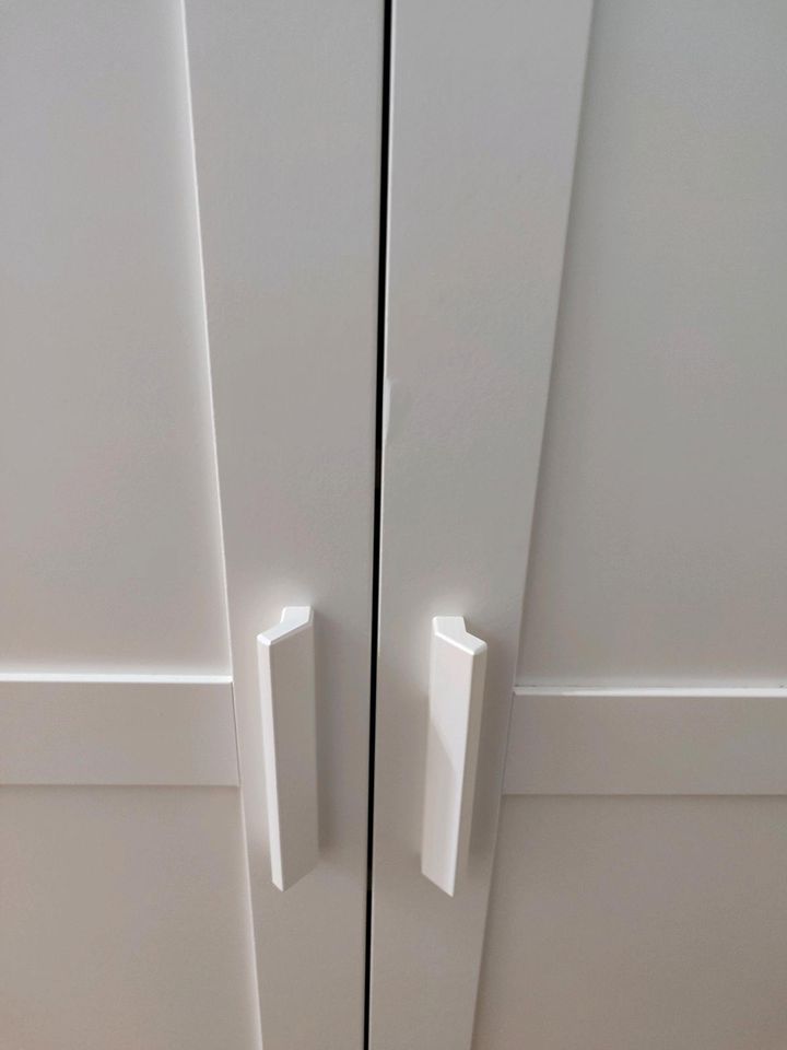 Ikea Schrank weiss in München