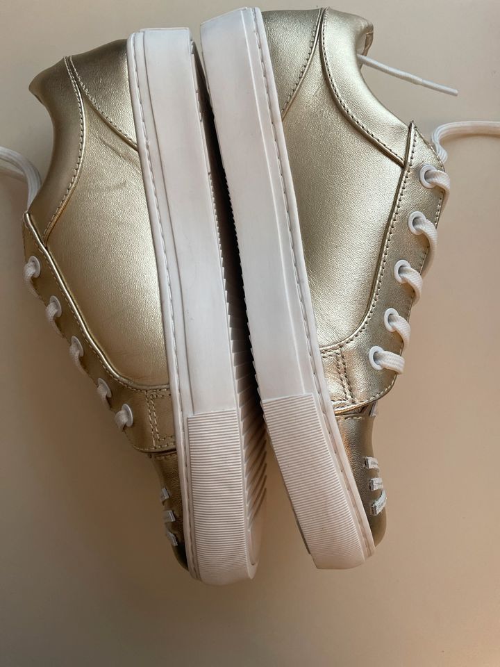 Karl Lagerfeld Sneaker goldfarben Größe 38 in Hannover