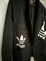 Blazer Adidas schwarz weiß L wie neu stylish ausverkauft Kr. München - Hohenschäftlarn Vorschau
