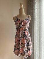 Leichtes Sommerkleid mit floralem Print • Größe 36/38 Niedersachsen - Hildesheim Vorschau