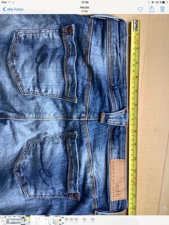 EDC by Esprit Röhre Jeans in S 36 destroyed skin fit in Amberg