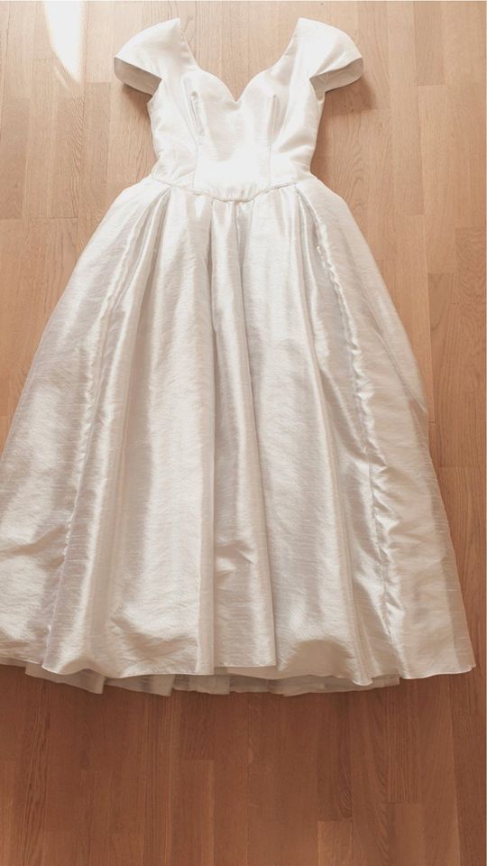 Brautkleid Gr 38 Pronovias Wildseidenoptik in Friedberg