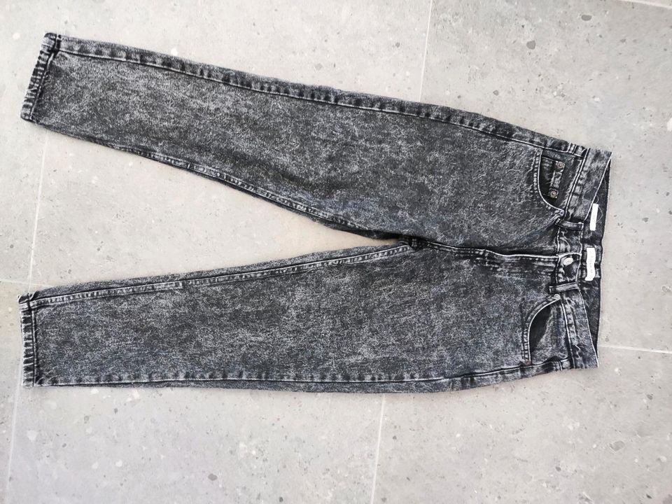 Damen Jeans Pull&Bear Mom Jeans grau schwarz 38 in München