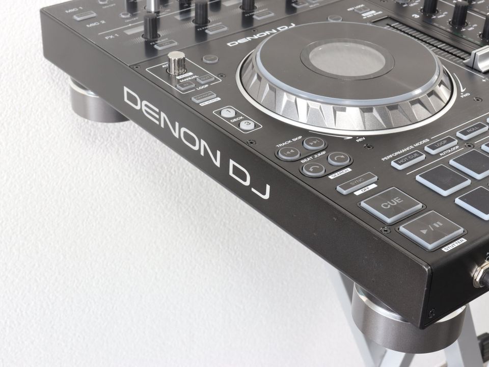 Denon DJ Prime 4 Controller - inkl. OVP + 1 J. Gewährleistung in Möhnesee