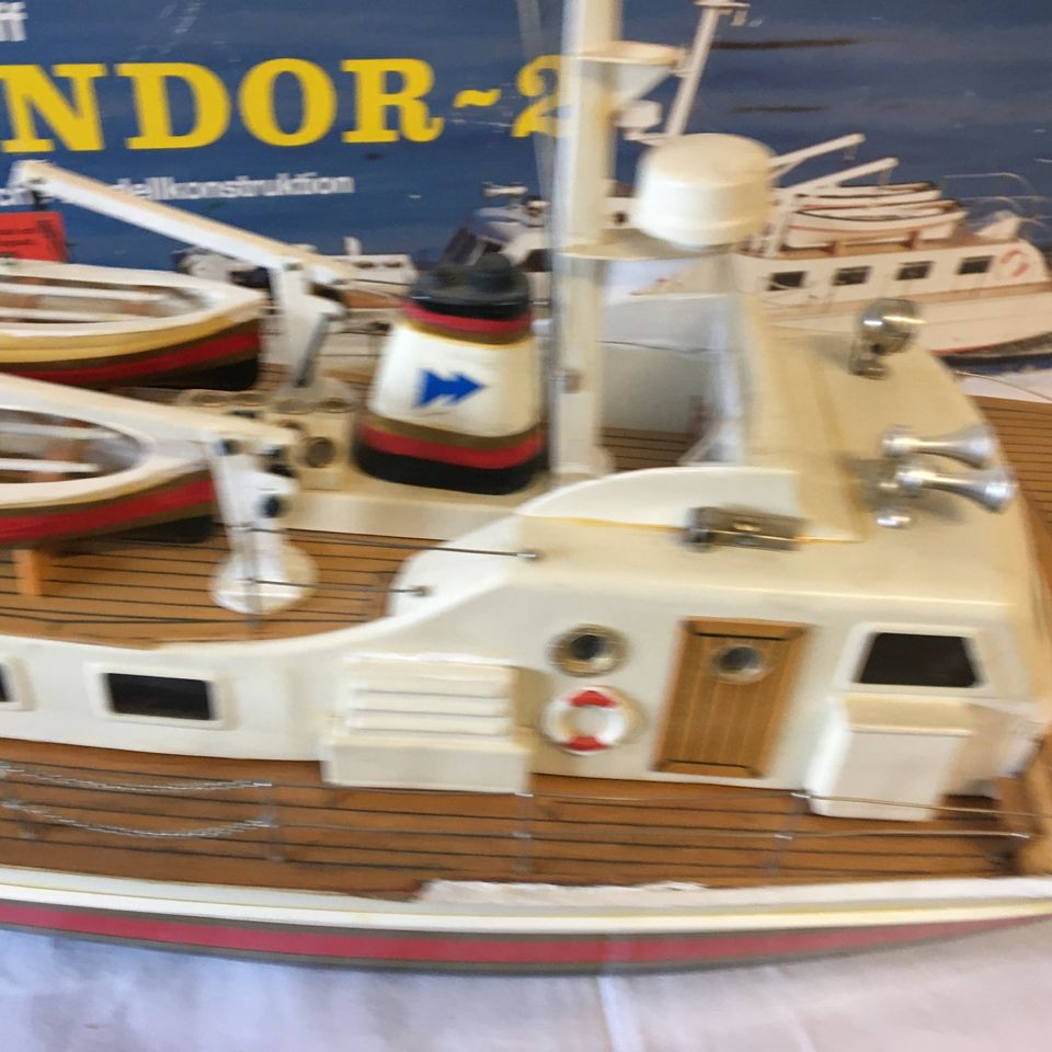 Graupner Condor-2 RC-Modellbau Modellschiff Länge 82cm in Berlin