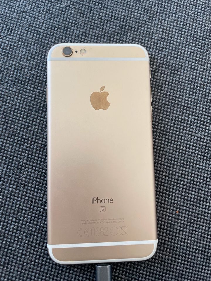 iPhone 6s 32 GB in Pforzheim