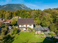 Charmante Alpenvilla mit großem Garten in ruhiger Lage in Grainau mit traumhaftem Ausblick auf die Zugspitze Bayern - Grainau Vorschau