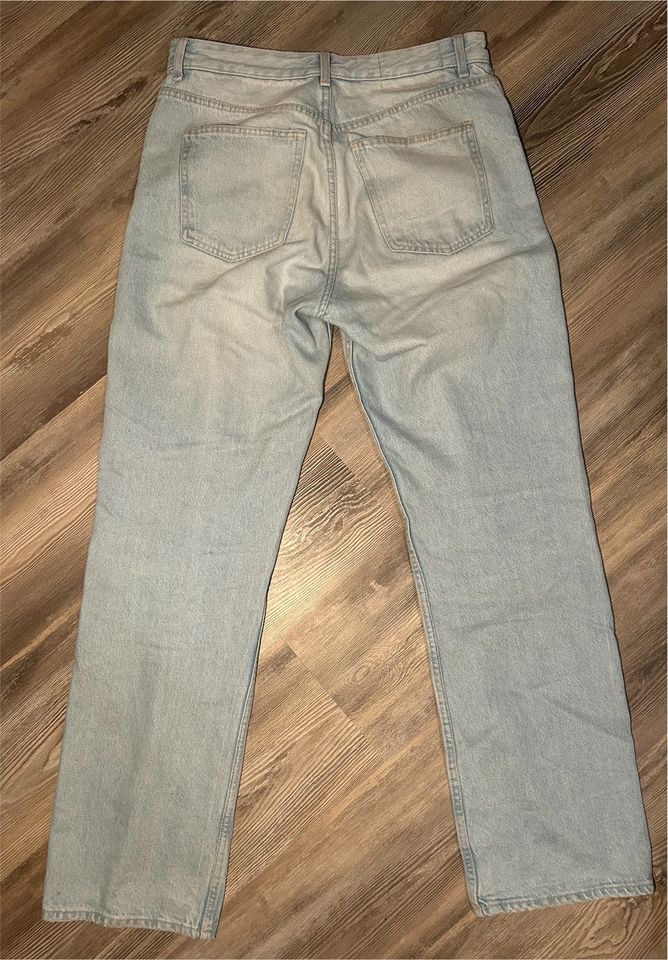 Bershka Jeans Straight Leg | 38 (M) | hellblau in Wienhausen