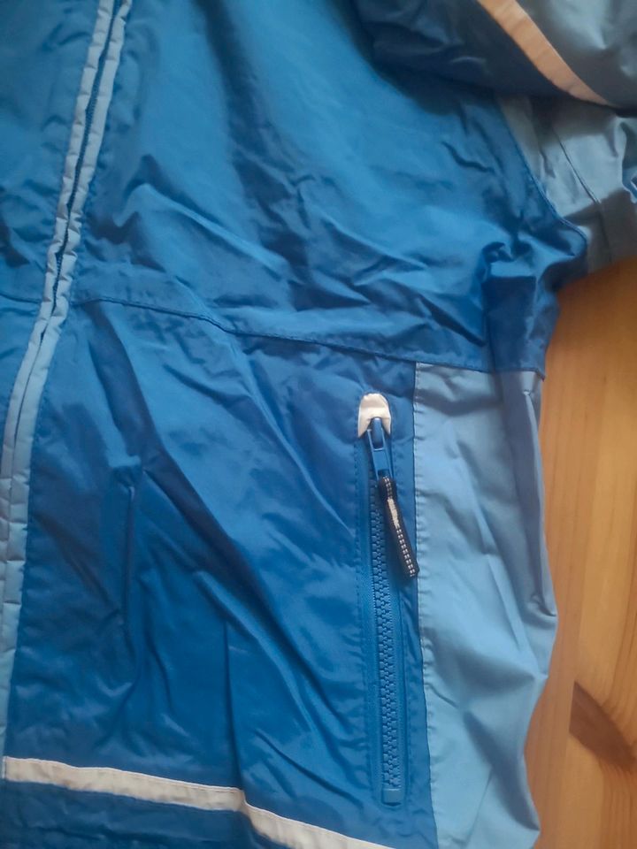 Regenjacke Gr. 128 blau Jeantex Junge in Potsdam