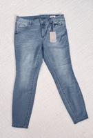NEU Vero Moda Jeans curve skinny Gr. 48/34 mittel blau high waist Baden-Württemberg - Bruchsal Vorschau