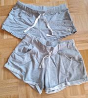 2 Damen Jersey Shorts Gr. M Top Niedersachsen - Geestland Vorschau