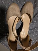 Schuhe Pumps beige Schleswig-Holstein - Neumünster Vorschau