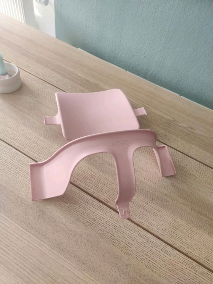 Stokke Tripp Trapp Babyeinsatz, rosa, wie neu in Aachen